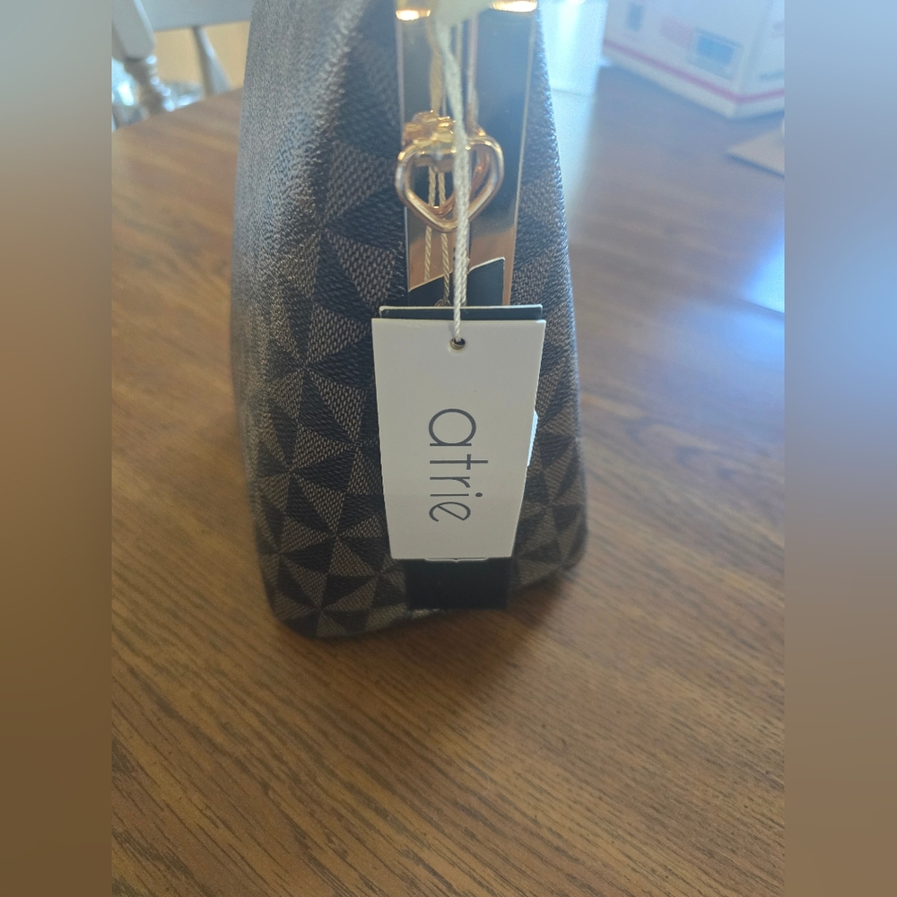 NWT Whitley-B, Monogram Structured Frame Satchel - Cross-body Bag - PETA, VEGAN - Picture 2 of 13